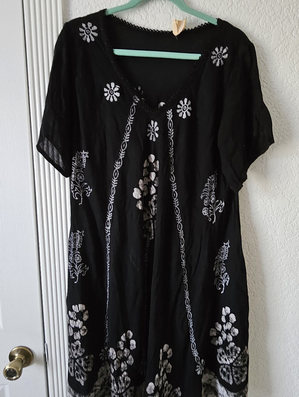 Karma Circle USA Boho Black Floral Tunic Dress Tie Die
